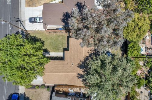 1380 Sunshine Dr, Concord CA 94520-4069 exterior