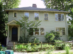 32 Ware Rd, Newton, MA 02466-1416