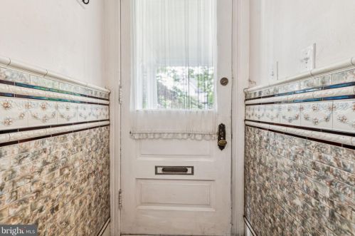 6607 13th St, Philadelphia PA  19126-3208 exterior