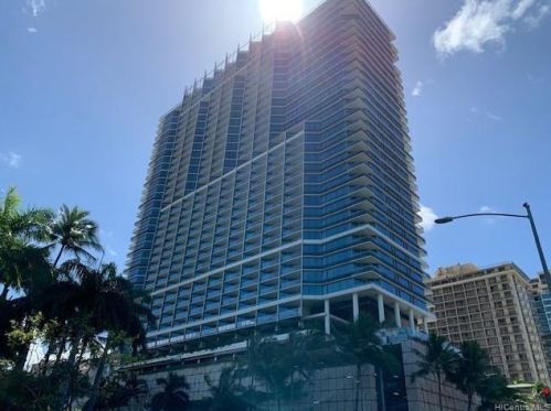 223 Saratoga Rd, Honolulu HI  96815-1942 exterior