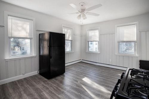 35 Gray St, Providence RI 02904-4702 exterior