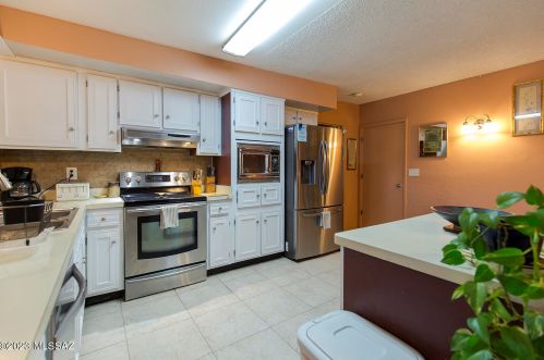 960 Evelyn Ave, Tucson AZ  85710-2641 exterior