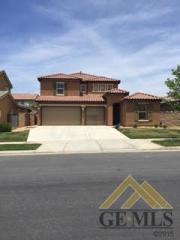 9910 Oporto Way, Bakersfield, CA 93306-7469