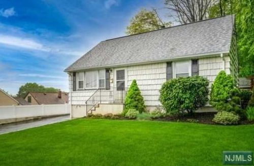 440 Madison Ave, Hasbrouck Heights, NJ 07604-2619