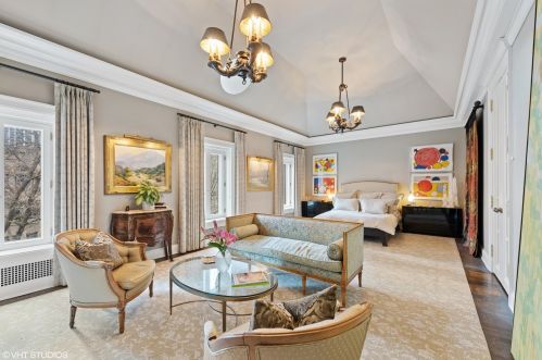 1521 State Pkwy, Chicago IL 60610-1613 exterior