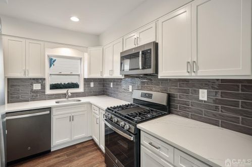 88 Central Ave, Metuchen NJ  08840-1862 exterior