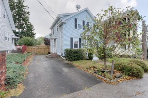 22 Fairhaven Rd, Worcester, MA 01606-3114
