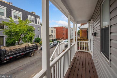 609 Newton Pl, Washington, DC 20010-1711