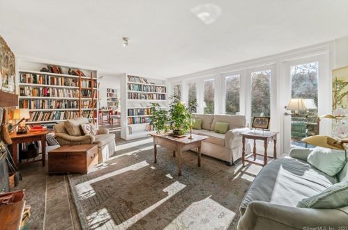 76 Davenport Rd, Roxbury CT 06783-1000 exterior