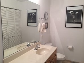 1255 State St, Chicago IL 60605-1928 exterior