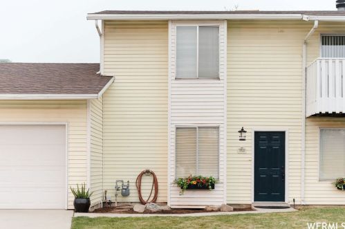 753 Vlg Way, Sandy UT 84094-1861 exterior