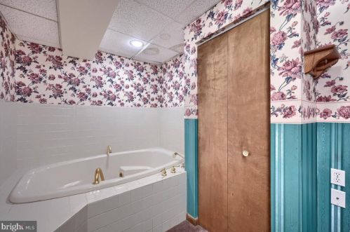 752 Nyes Rd, Hummelstown PA 17036-8688 exterior