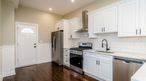 3221 Parnell Ave, Chicago IL 60628-6311 exterior