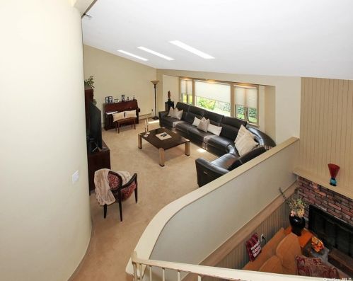 741 Park Ct, Valley Stream NY 11581-3507 exterior