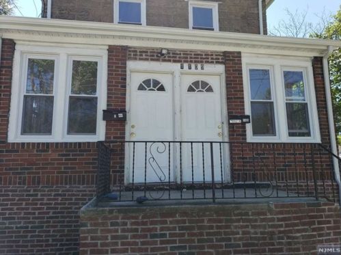 1109 Congress Ave, Teaneck NJ  07666-5704 exterior