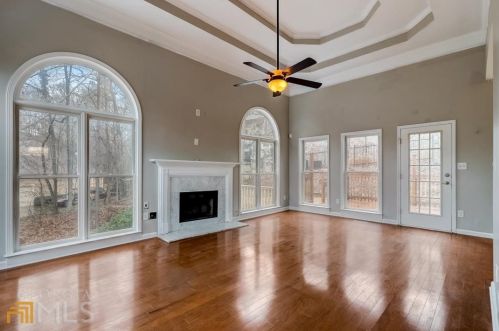 5065 Cascade Overlook, Atlanta GA 30331-7372 exterior