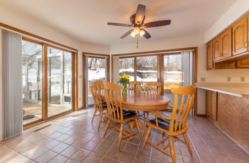 10430 Pne Rdg Rd, Milwaukee WI 53228-3236 exterior