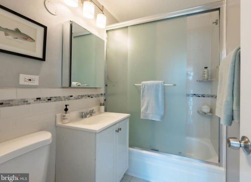 710 3 St, Washington DC 20001-2625 exterior