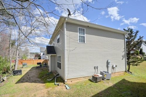 990 Palmer Rd, Lithonia GA 30058-2945 exterior