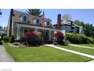 17910 Rosecliff Rd, Cleveland, OH 44119-1348