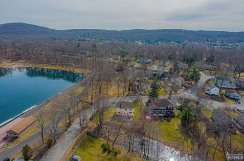 1 Wetmore Dr, Parsippany, NJ 07834-1842