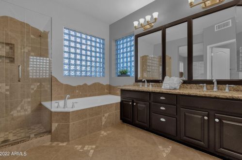 16647 15th Dr, Phoenix AZ  85045-0773 exterior