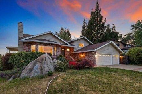 7217 Pne Grv Way, Folsom CA 95630-1952 exterior