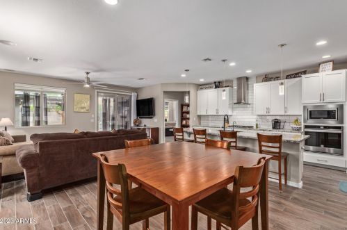 7818 23rd St, Phoenix AZ  85042 exterior