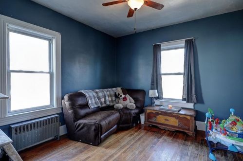 141 Farm St, Woonsocket RI 02895-1107 exterior