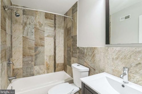 5759 17 St, Philadelphia PA 19141-1714 exterior