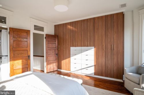 1302 Massachusetts Ave, Washington DC 20019-2941 exterior