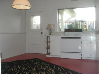 7519 1st Ave, Seattle WA  98117-3004 exterior