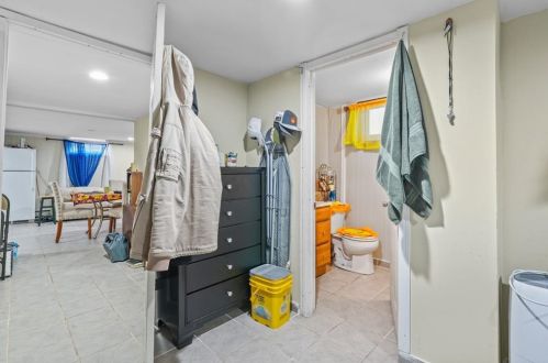 147 Unit St, Providence RI  02909-3929 exterior