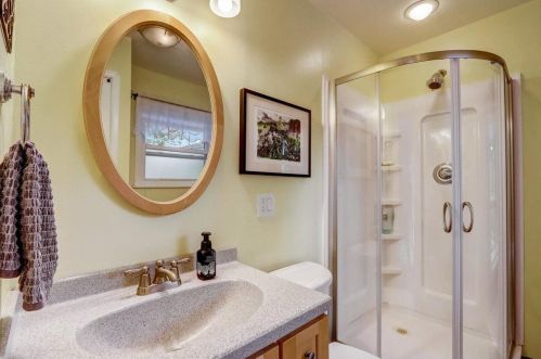 6621 Wisconsin Ave, Milwaukee WI 53213-3914 exterior