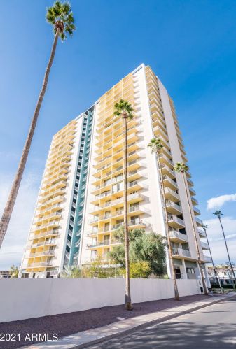 207 Clarendon Ave, Phoenix AZ  85013-3408 exterior