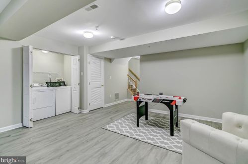 10414 Heathside Way, Rockville MD 20854-6346 exterior