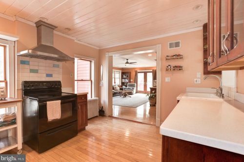 716 Silver Spring Ave, Silver Spring MD 20910-4615 exterior