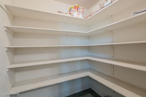 1070 Miles St, Tucson AZ 85719-6140 exterior