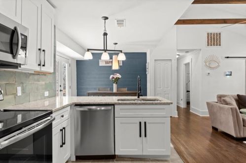 2930 Eleanor Ter, Atlanta GA  30318-6014 exterior