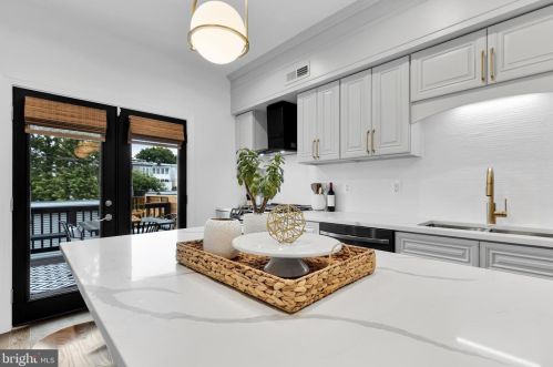 815 Longfellow St, Washington DC  20011-8205 exterior