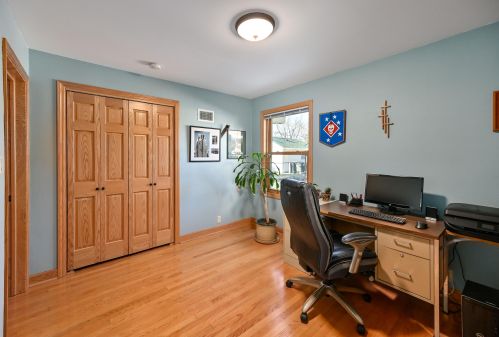 8324 Gridley Ave, Milwaukee WI 53213-3041 exterior