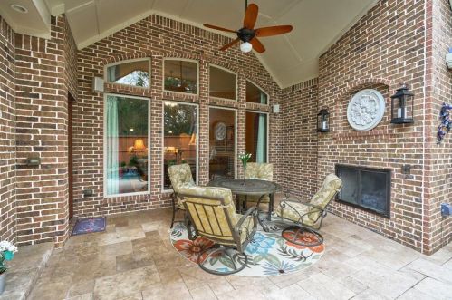 147 Pronghorn Pl, Montgomery TX 77316-6402 exterior