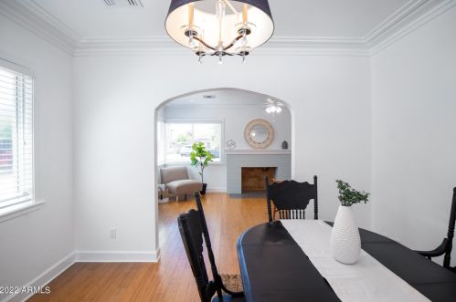 1242 Edgemont Ave, Phoenix AZ 85035-1735 exterior