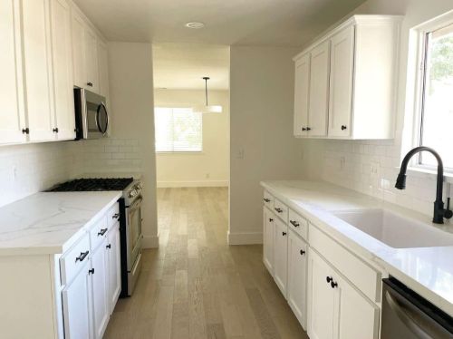 1220 Merritt St, Turlock CA  95380-4953 exterior