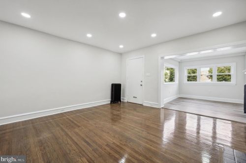 7128 Limekiln Pike, Philadelphia PA 19138-1314 exterior