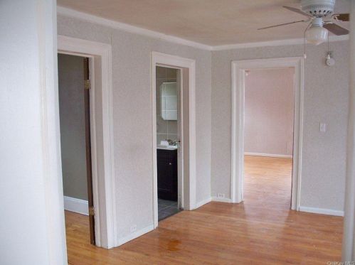 8 Roberts St, Middletown NY 10940-5008 exterior