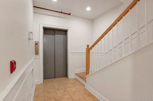 76 New Canaan Ave, Norwalk CT 06850-2645 exterior