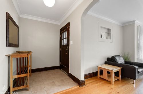 6649 Fairfield Ave, Chicago, IL 60629-1709