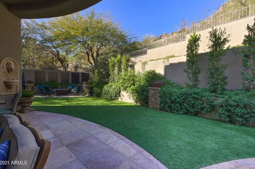 13841 Cyn Dr, Phoenix AZ 85016-2403 exterior