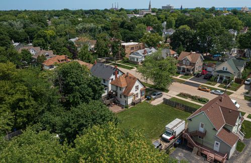 102 Chapel St, Waukegan IL 60085-5410 exterior